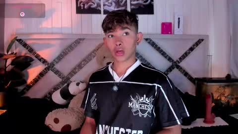 Snapshot of austin_connorr chatting on 4, 12, 2025 austin online show from 4, 12, 2025