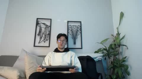 Snapshot of austinreeds chatting on 27, 10, 2025 austinreeds online show from 27, 10, 2025