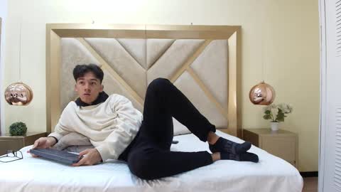 Snapshot of austinreeds chatting on 30, 10, 2025 austinreeds online show from 30, 10, 2025