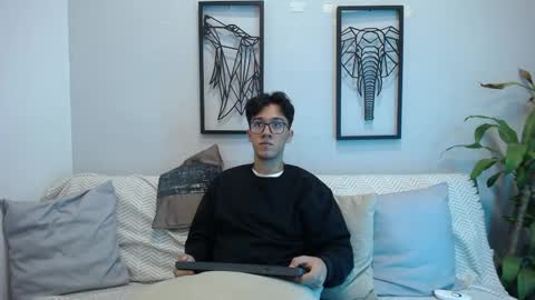 Snapshot of austinreeds chatting on 4, 11, 2025 austinreeds online show from 4, 11, 2025