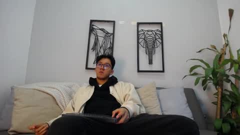 Snapshot of austinreeds chatting on 9, 11, 2025 austinreeds online show from 9, 11, 2025