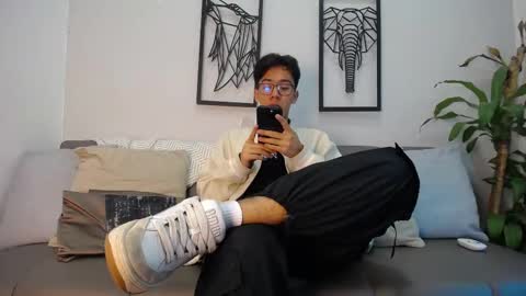 Snapshot of austinreeds chatting on 10, 11, 2025 austinreeds online show from 10, 11, 2025