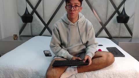 Snapshot of austinreeds chatting on 20, 2, 2026 austinreeds online show from 20, 2, 2026