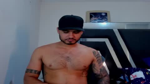 AustinTorres  online show from 6, 12, 2024