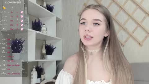 Snapshot of auto_baby chatting on 24, 11, 2025 Dasha online show from 24, 11, 2025