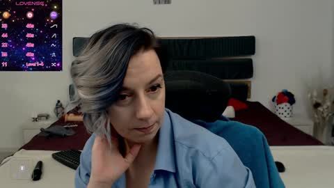 AutumnOpal online show from 11, 1, 2025