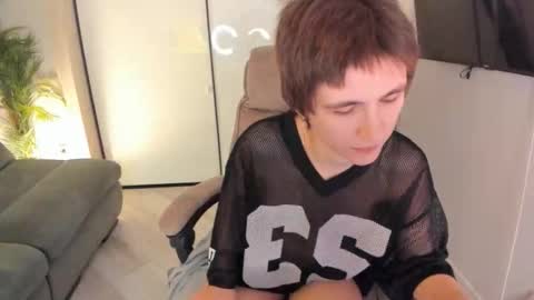 Snapshot of autumnwhisper_ chatting on 6, 2, 2026 Alice online show from 6, 2, 2026