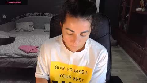 Ava online show from 8, 11, 2025