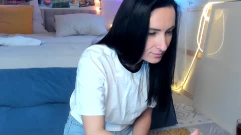 Ava online show from 5, 10, 2025