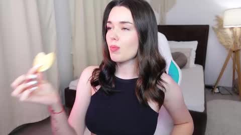 Ava online show from 8, 9, 2025