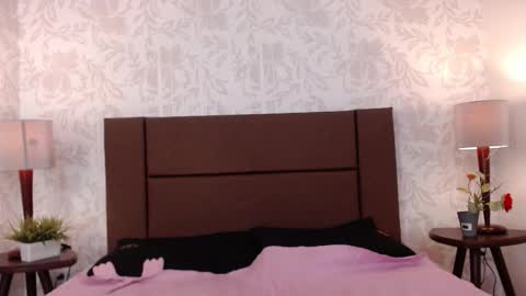 Ava  online show from 24, 11, 2025