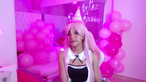 Snapshot of ava_williams_ chatting on 14, 11, 2025 AVA online show from 14, 11, 2025