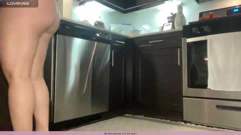 Snapshot of avabradley chatting on 24, 12, 2024 Ava . Support my channel by using my affiliate link to make your account  Thanks  online show from 24, 12, 2024