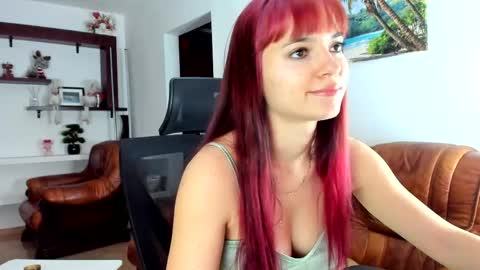 Snapshot of avapinkqueen chatting on 5, 5, 2026 Ava online show from 5, 5, 2026