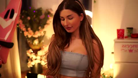 Carina online show from 1, 2, 2025