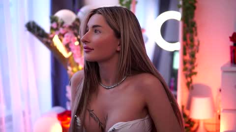 Carina online show from 20, 2, 2025