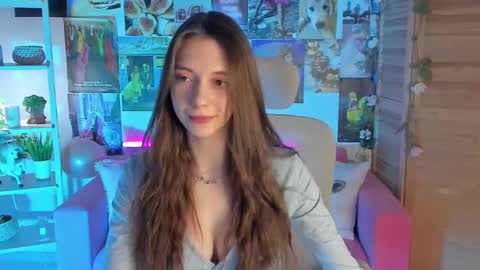 Snapshot of aveangela chatting on 7, 1, 2025 Avie online show from 7, 1, 2025