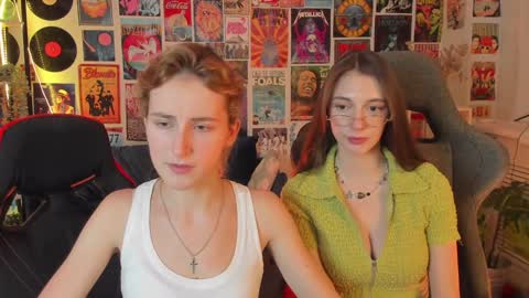 Snapshot of aveangela chatting on 11, 1, 2025 Avie online show from 11, 1, 2025