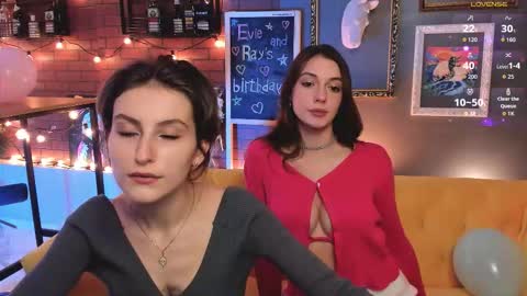 Snapshot of aveangela chatting on 13, 9, 2025 Avie online show from 13, 9, 2025