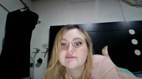 Snapshot of avery_doll21 chatting on 15, 6, 2026 Avery Doll online show from 15, 6, 2026