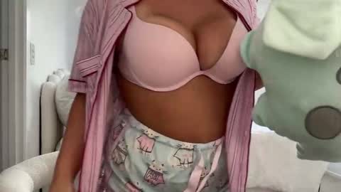 ur gf online show from 17, 3, 2026