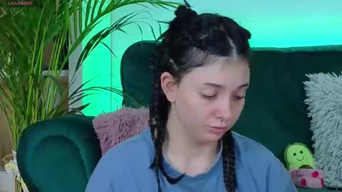 AveryWillow online show from 21, 10, 2025