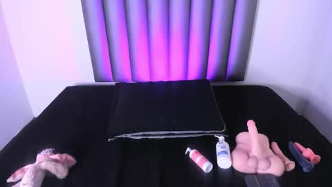 Snapshot of avi_winklar chatting on 10, 9, 2025 Avi Winklar online show from 10, 9, 2025