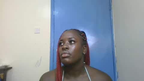 Snapshot of avian_babe1 chatting on 18, 6, 2026 avian_babe1 online show from 18, 6, 2026