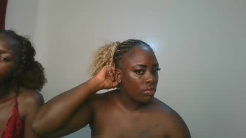 Snapshot of avian_babe1 chatting on 20, 7, 2026 avian_babe1 online show from 20, 7, 2026