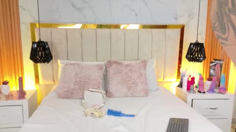 Javier y Lorena online show from 18, 12, 2025