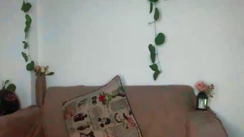 Avril online show from 14, 2, 2025