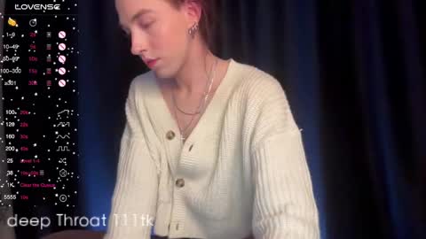 avril_pearly_ online show from 2, 1, 2025