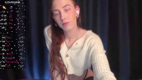 avril_pearly_ online show from 10, 1, 2025