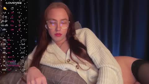 avril_pearly_ online show from 6, 3, 2025