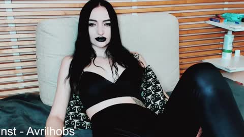 Snapshot of avrilhobs chatting on 29, 1, 2025 Avril online show from 29, 1, 2025