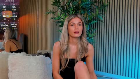 AVRILL CYRUX online show from 4, 2, 2025