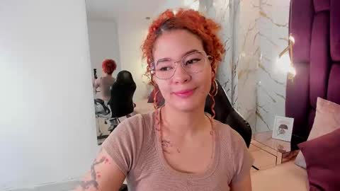 Avril  online show from 18, 11, 2025