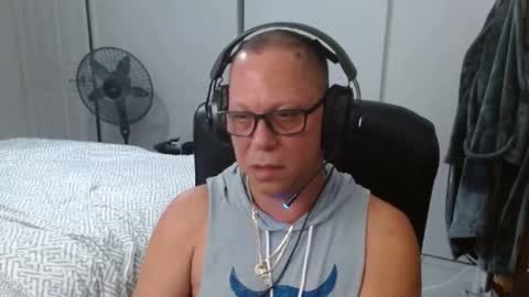 Snapshot of axel264 chatting on 4, 2, 2026 Alex online show from 4, 2, 2026