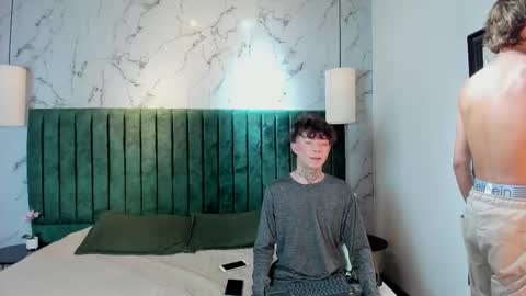 Snapshot of axel_and_jacob chatting on 25, 10, 2025 axel_and_jacob online show from 25, 10, 2025