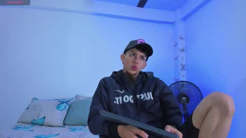 AXEL online show from 19, 10, 2025