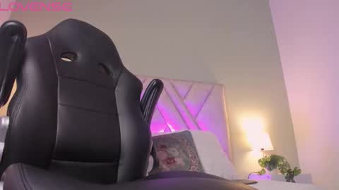 Yooung King  online show from 27, 2, 2026