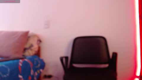 axel davis  online show from 10, 10, 2025