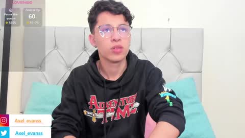 Axel Evanss online show from 8, 2, 2025