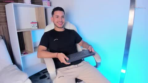 Snapshot of axel_grey_ chatting on 10, 9, 2025 axel_grey_ online show from 10, 9, 2025