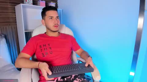 Snapshot of axel_grey_ chatting on 16, 9, 2025 axel_grey_ online show from 16, 9, 2025