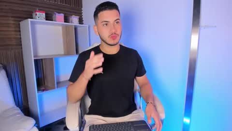 Snapshot of axel_grey_ chatting on 20, 9, 2025 axel_grey_ online show from 20, 9, 2025