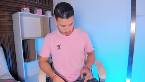 Snapshot of axel_grey_ chatting on 24, 9, 2025 axel_grey_ online show from 24, 9, 2025