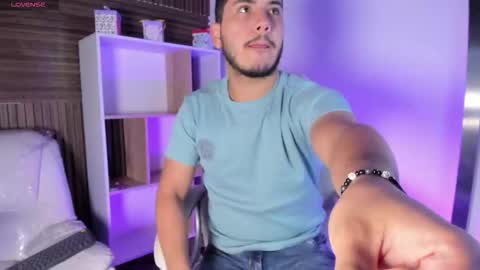 Snapshot of axel_grey_ chatting on 11, 10, 2025 axel_grey_ online show from 11, 10, 2025