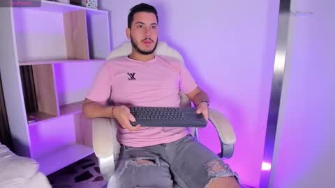 Snapshot of axel_grey_ chatting on 15, 10, 2025 axel_grey_ online show from 15, 10, 2025