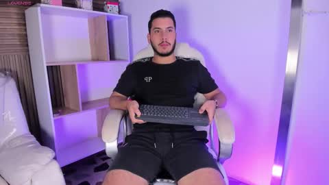 Snapshot of axel_grey_ chatting on 16, 10, 2025 axel_grey_ online show from 16, 10, 2025